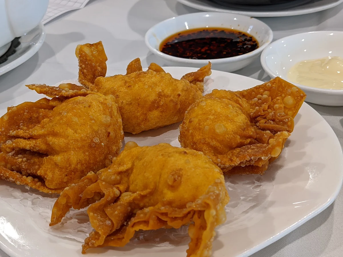 回味錦鹵雲吞 Deep Fried Wonton with Special Sweet and Sour Sauce